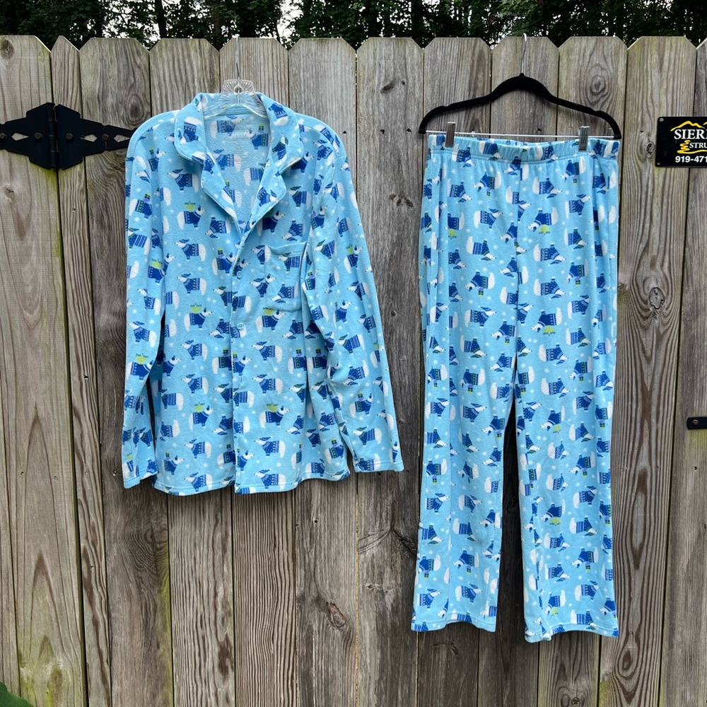 Jammies for your families Polar Bear Pajama Set size Medium